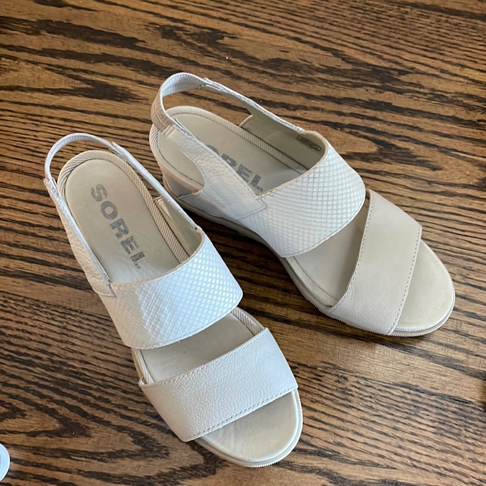 Sorel wedge leather white & gray so 7.5 | Excellent used condition